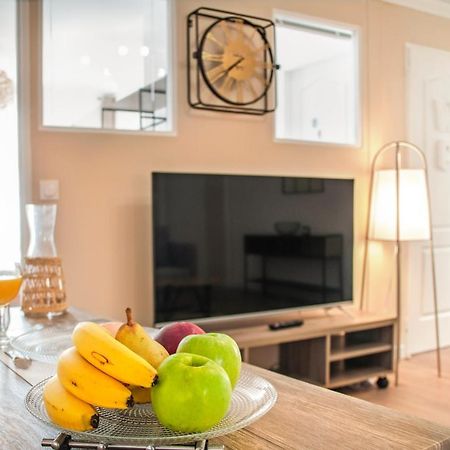 Eden-Apart Apartment นีออร์ ภายนอก รูปภาพ