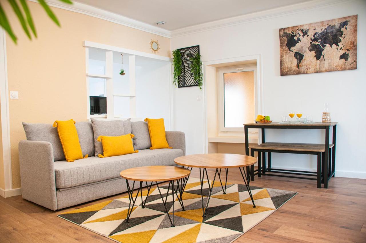 Eden-Apart Apartment นีออร์ ภายนอก รูปภาพ